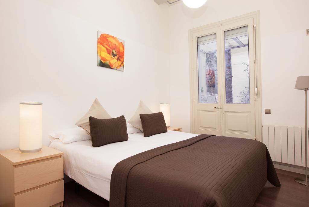 Rent Top Apartments Near Plaza De Catalunya Barcelona Luaran gambar