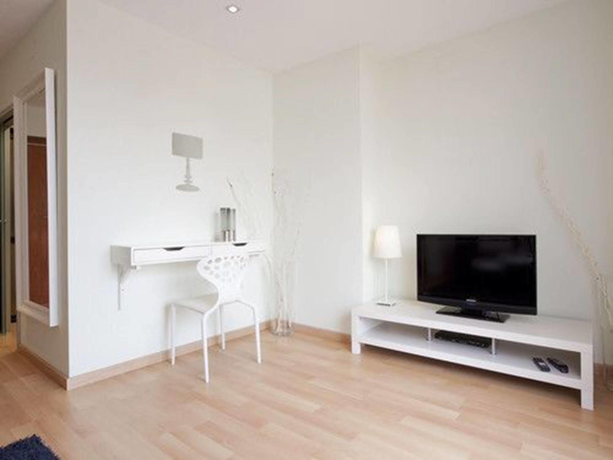 Rent Top Apartments Near Plaza De Catalunya Barcelona Luaran gambar