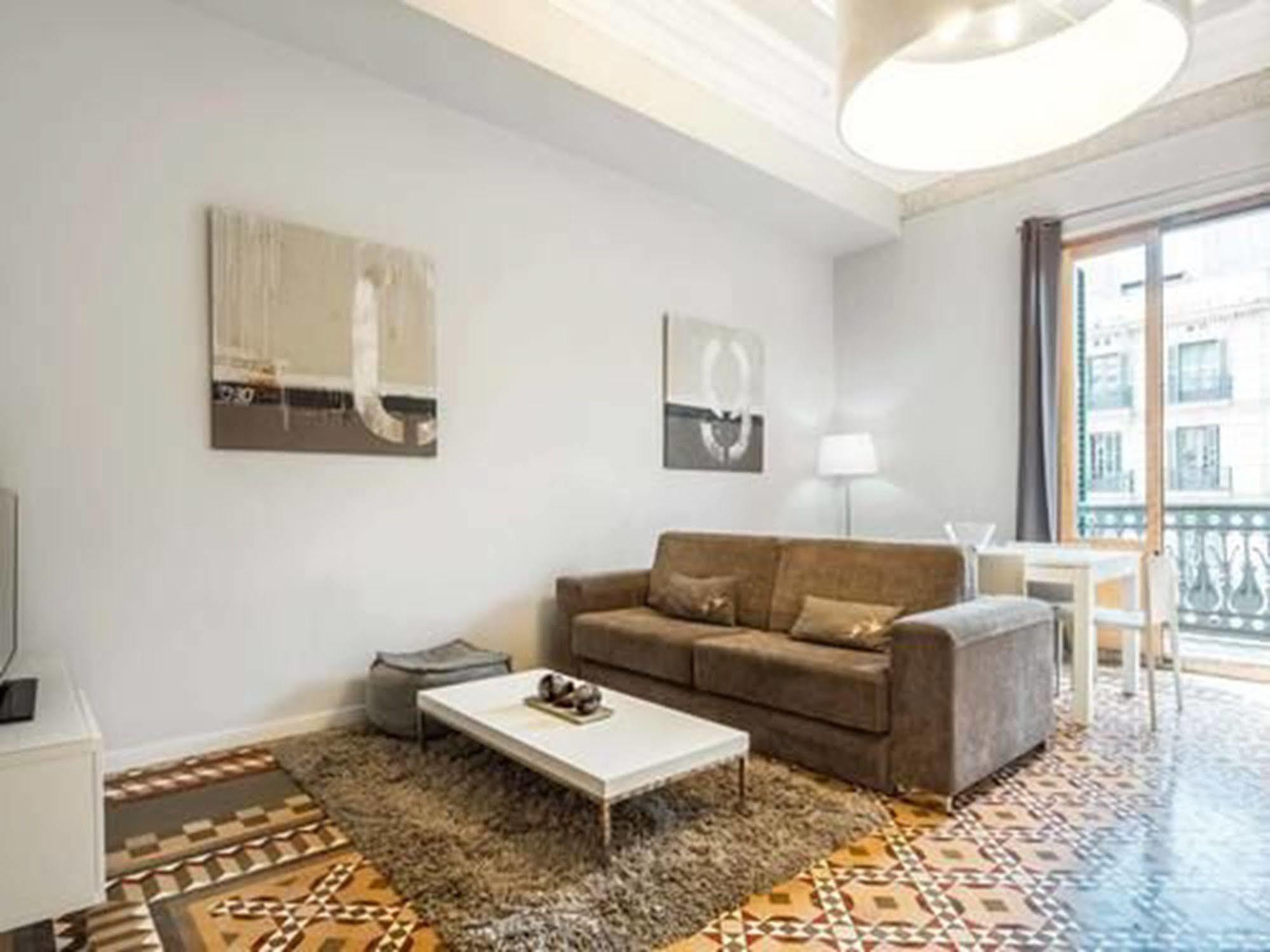 Rent Top Apartments Near Plaza De Catalunya Barcelona Luaran gambar