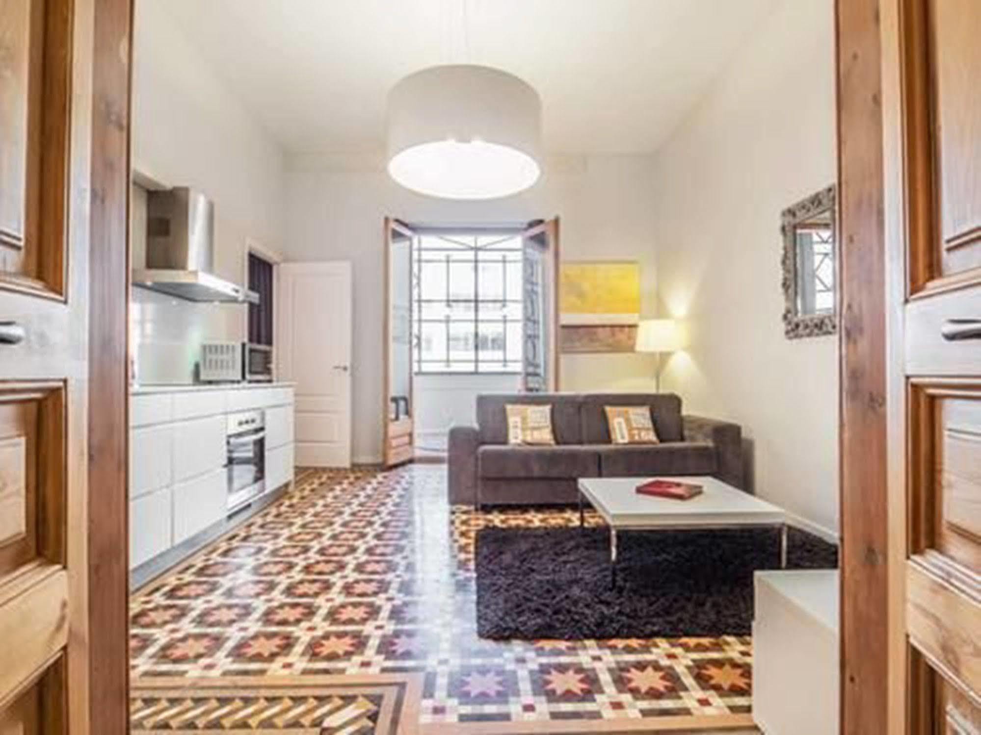 Rent Top Apartments Near Plaza De Catalunya Barcelona Luaran gambar