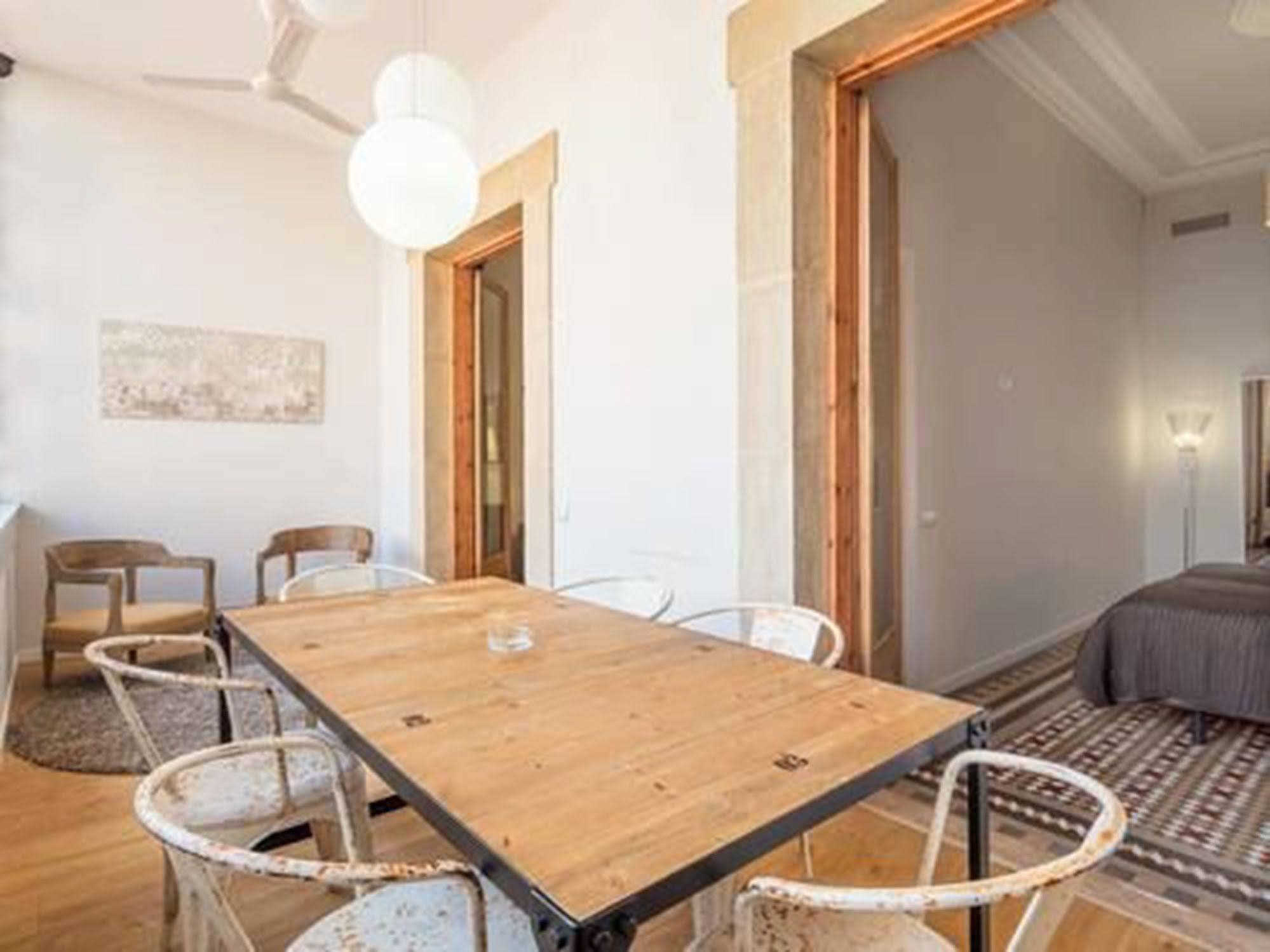 Rent Top Apartments Near Plaza De Catalunya Barcelona Luaran gambar
