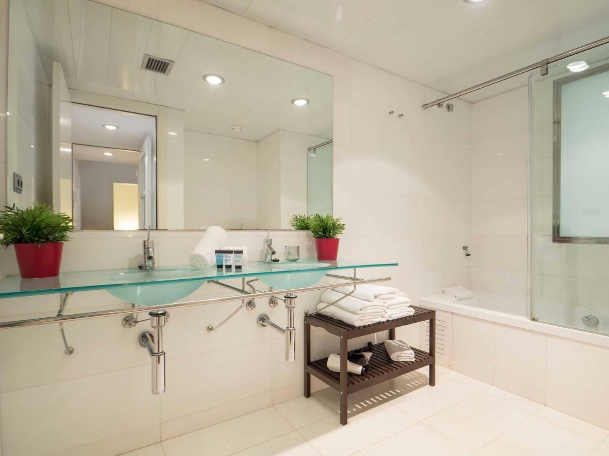 Rent Top Apartments Near Plaza De Catalunya Barcelona Bilik gambar
